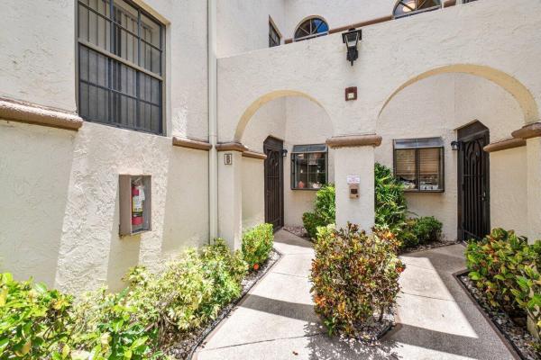 Illustre Village, 5171 Floria Dr #B, Boynton Beach, Florida 33437, image 1