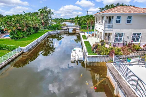 Lake View Haven, 3718 Diane Dr, Boynton Beach, Florida 33435, image 2