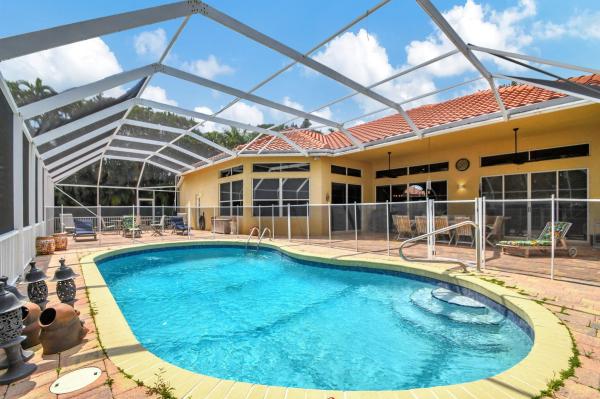 Muirhead Estates, 8017 Desmond Dr, Boynton Beach, Florida 33472, image 1