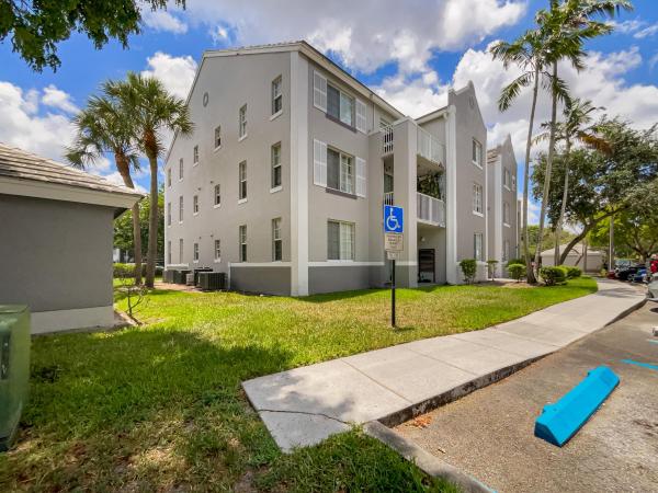 Devonaire At Pembroke Pines, 677 SW 111th Ave #204, Pembroke Pines, Florida 33025, image 1