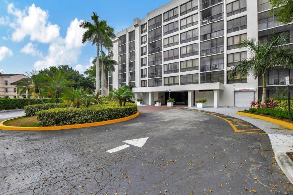 Wellesley Park, 5951 Wellesley Park Dr #504, Boca Raton, Florida 33433, image 1