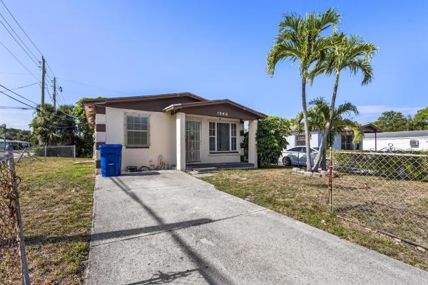 Addis Ababa, 1060 W 31st St, Riviera Beach, Florida 33404, image 1