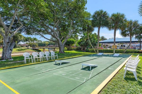 Lakeside Of Banyan Springs, 10092 Cedar Point Blvd #305, Boynton Beach, Florida 33437, image 1