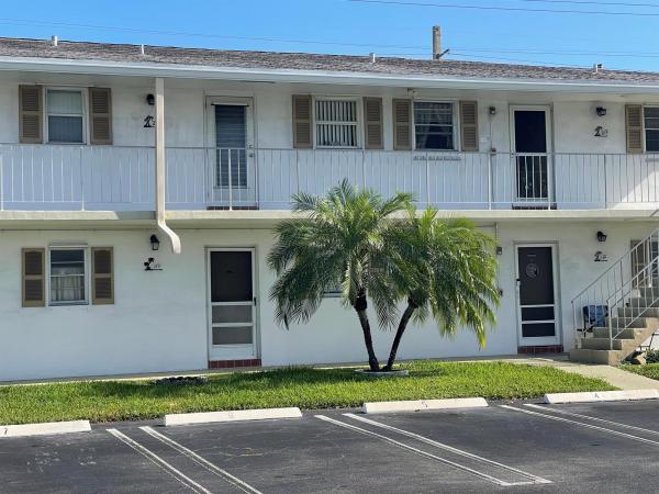 Leisureville Lake, 1115 Lake Ter #111, Boynton Beach, Florida 33426, image 1