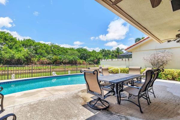 Saratoga Pointe, 2765 Hawthorne Ln, West Palm Beach, Florida 33409, image 2