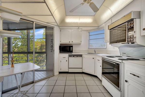 Kendall At Poinciana Place, 3810 Via Poinciana #502, Lake Worth Beach, Florida 33467, image 1