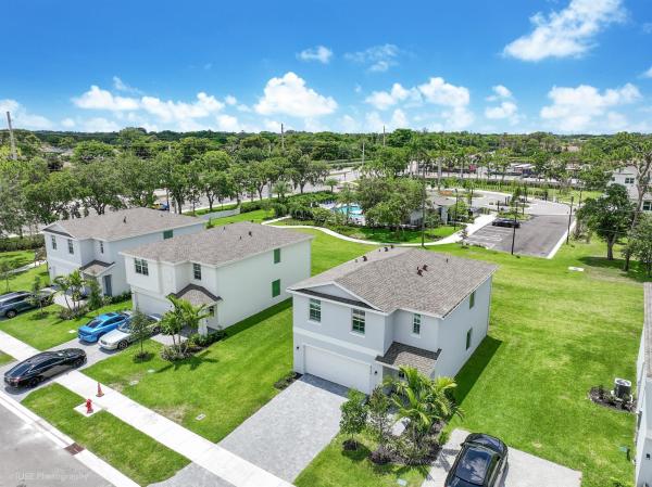 Heathwood Reserve, 4534 Dow Ln, Lake Worth Beach, Florida 33463, image 1