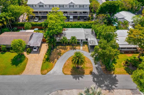 Amadale, 2735 NE 10th Ave, Wilton Manors, Florida 33334, image 1