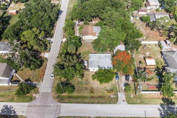 Trade Winds, 606 N 37th St, Fort Pierce, Florida 34947, image 1