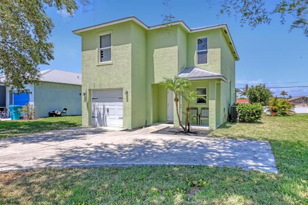 Boynton Hills, 717 NW 2nd St, Boynton Beach, Florida 33435, image 1