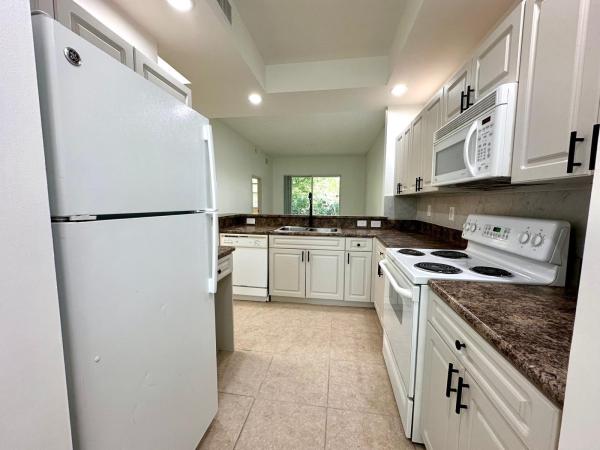 Haverland, 3220 N Haverhill Rd #B208, West Palm Beach, Florida 33417, image 1
