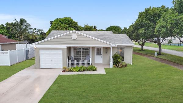 Country Park At Boca Raton, 8269 Huntsman Pl, Boca Raton, Florida 33433, image 1