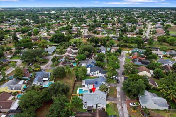 Tree Tops Of Wellington, 475 Sweet Wood Way, Wellington, Florida 33414, image 2