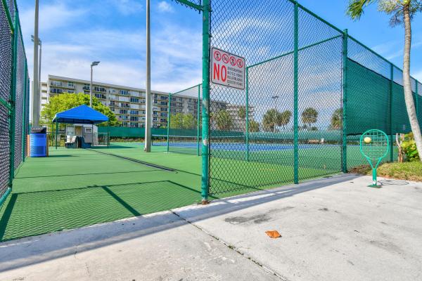 Lake Park Residential, 814 Poplar Dr, Lake Park, Florida 33403, image 2