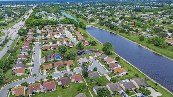 Walton Court, 2229 SE Brekenridge Cir, Port St. Lucie, Florida 34952, image 1