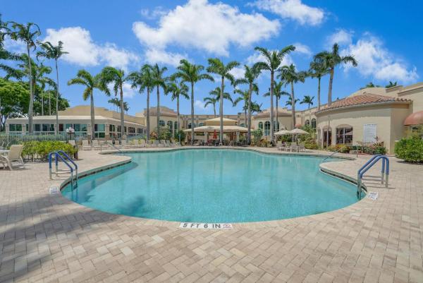 Regal Shores South At Coral Lakes, 5876 Regal Glen Dr #204, Boynton Beach, Florida 33437, image 1