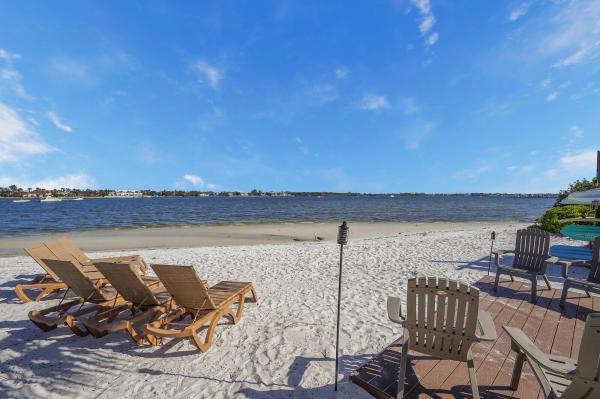 Villagio Del Mar, 515 Via Villagio, Hypoluxo, Florida 33462, image 1