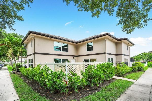 Stamford At Royal Palm Beach, 5 Amherst Ct #A, Royal Palm Beach, Florida 33411, image 1
