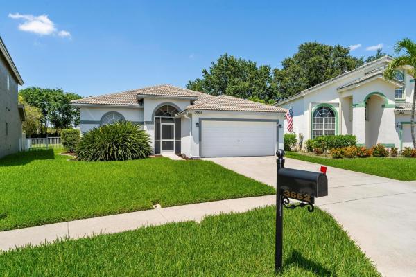 Harbor Cove, 3662 Old Lighthouse Cir, Wellington, Florida 33414, image 1