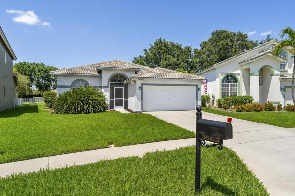 Harbor Cove, 3662 Old Lighthouse Cir, Wellington, Florida 33414, image 1