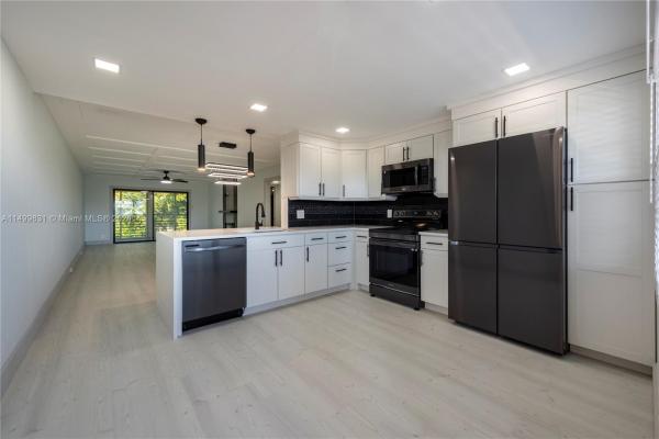Lucaya Village, 2303 Lucaya Ln #F4, Coconut Creek, Florida 33066, image 1
