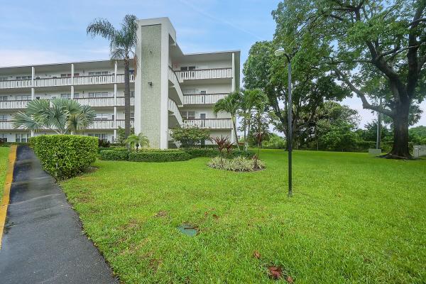 Southampton At Century Village, 240 Southampton B, West Palm Beach, Florida 33417, image 3