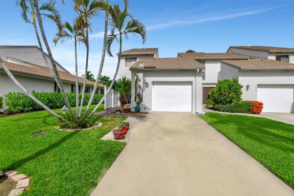 Canary Palm Club, 6730 Canary Palm Cir, Boca Raton, Florida 33433, image 1
