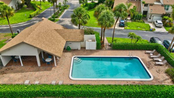 Canary Palm Club, 6730 Canary Palm Cir, Boca Raton, Florida 33433, image 2