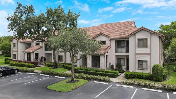 Dunbar Woods, 1145 Duncan Cir #202, Palm Beach Gardens, Florida 33418, image 1