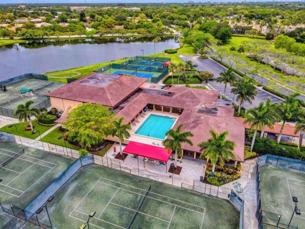 Dunbar Woods, 1107 Duncan Cir #102, Palm Beach Gardens, Florida 33418, image 2