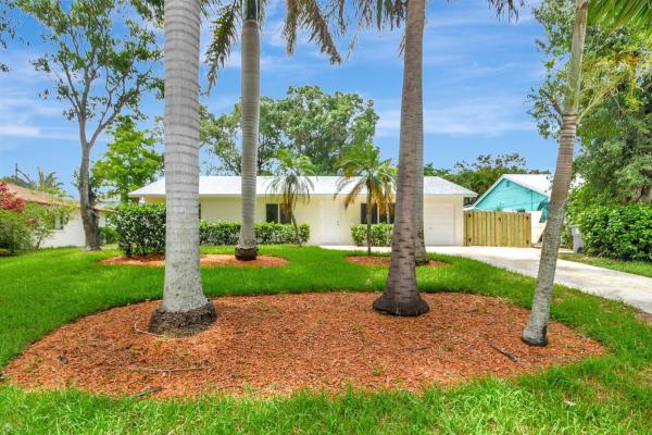 Biltmore Terrace, 4855 Dolphin Dr, Lake Worth Beach, Florida 33463, image 1