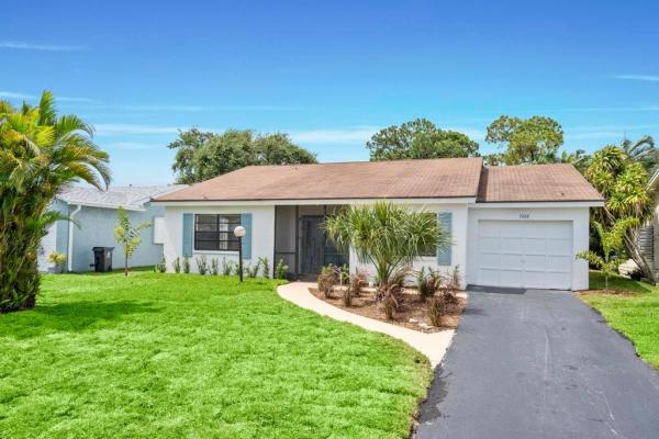 Lucerne Lakes North, 7268 Pine Manor Dr, Lake Worth Beach, Florida 33467, image 1
