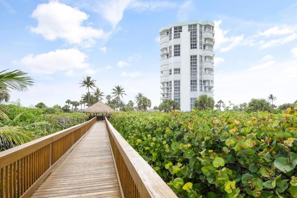 Aquanique Ocean Club, 2700 N Highway A1a #1205, Fort Pierce, Florida 34949, image 1