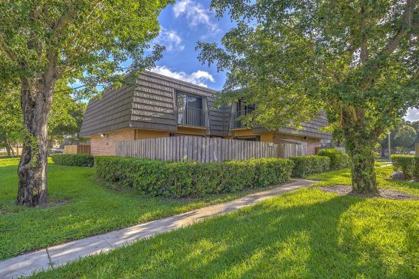 Village Of Sandalwood Lakes, 402 4th Way, West Palm Beach, Florida 33407, image 3