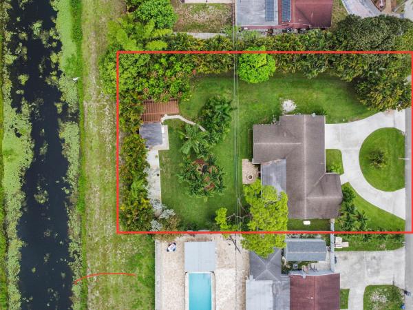 Florida Gardens, 115 W Arch Dr, Lake Worth, Florida 33467, image 1