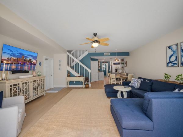 Catalina Lakes, 479 Capistrano Dr, Palm Beach Gardens, Florida 33410, image 2