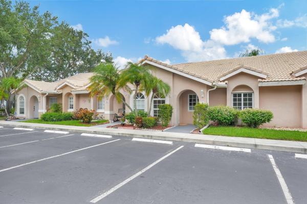 Villas On The Green, 3175 Holiday Springs Blvd #35, Margate, Florida 33063, image 1