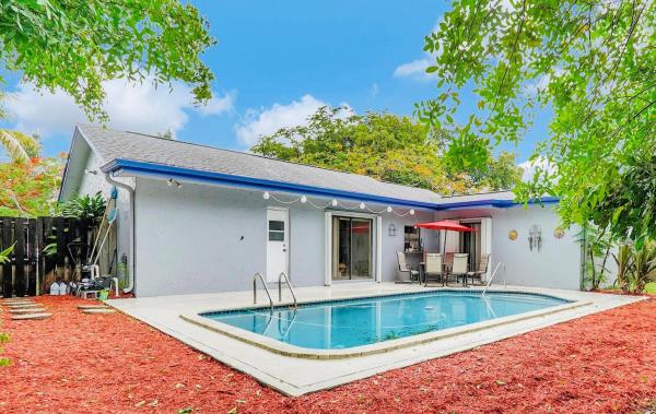 Westview, 741 NW 84th Ave, Pembroke Pines, Florida 33024, image 1