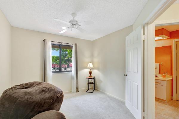 Lexington Green, 18 Lexington Ln W, Palm Beach Gardens, Florida 33418, image 2