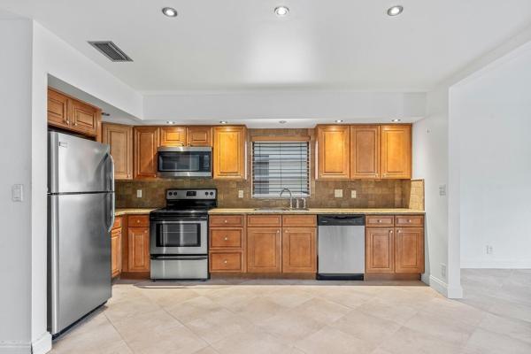 Greenbriar, 10621 Greenbriar Ct, Boca Raton, Florida 33498, image 1