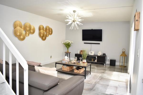 Lakewood Of Palm Springs, 406 Arabian Rd, Palm Springs, Florida 33461, image 1