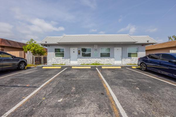Oriole Estates, 3961 NW 31st Ave, Lauderdale Lakes, Florida 33309, image 1