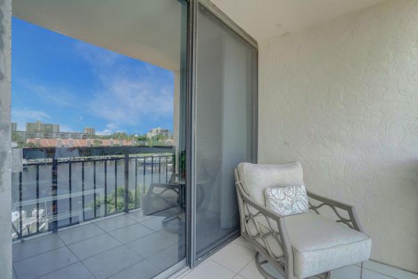 Yacht & Racquet Club Of Boca Raton, 2707 N Ocean Blvd #4050, Boca Raton, Florida 33431, image 2