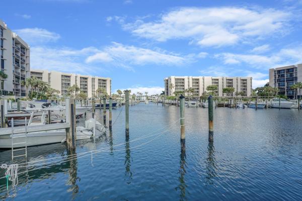 Yacht & Racquet Club Of Boca Raton, 2707 N Ocean Blvd #4050, Boca Raton, Florida 33431, image 3