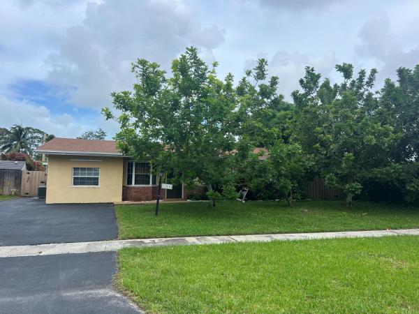 Palm Beach Cabana Colony, 12044 Dolphin Dr, Palm Beach Gardens, Florida 33410, image 1