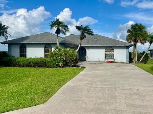 Eastlake Park, 333 NE 7th St, Belle Glade, Florida 33430, image 1