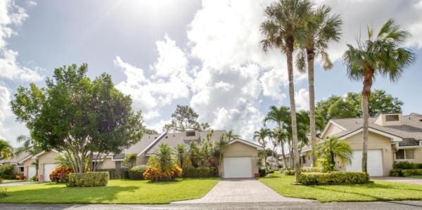 Marseilles Court At The Fountains Of Palm Beach, 6866 Fountains Cir, Lake Worth Beach, Florida 33467, image 1