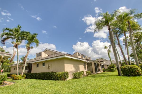 Marseilles Court At The Fountains Country Club, 6866 Fountains Cir, Lake Worth, Florida 33467, image 1