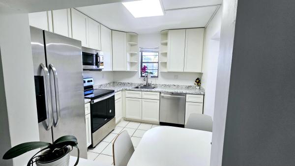 Isle Of Boca Dunes, 9440 SW 8th St #209, Boca Raton, Florida 33428, image 2