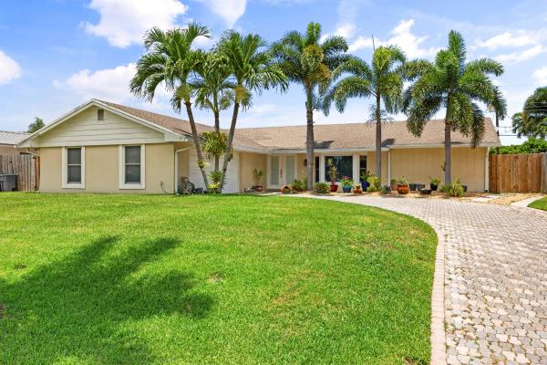 Palm Beach Gardens No HOA, 3915 Bluebell St, Palm Beach Gardens, Florida 33410, image 1